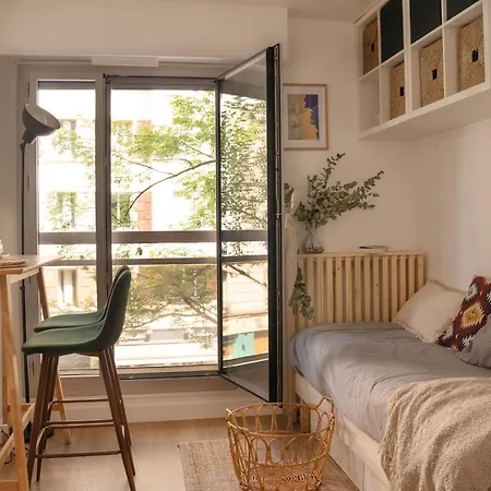 Cosy à Deux Pas De La Cité Universitaire, Accès Direct Rer B Depuis L'aéroport, Animaux Acceptés Appartamento Parigi